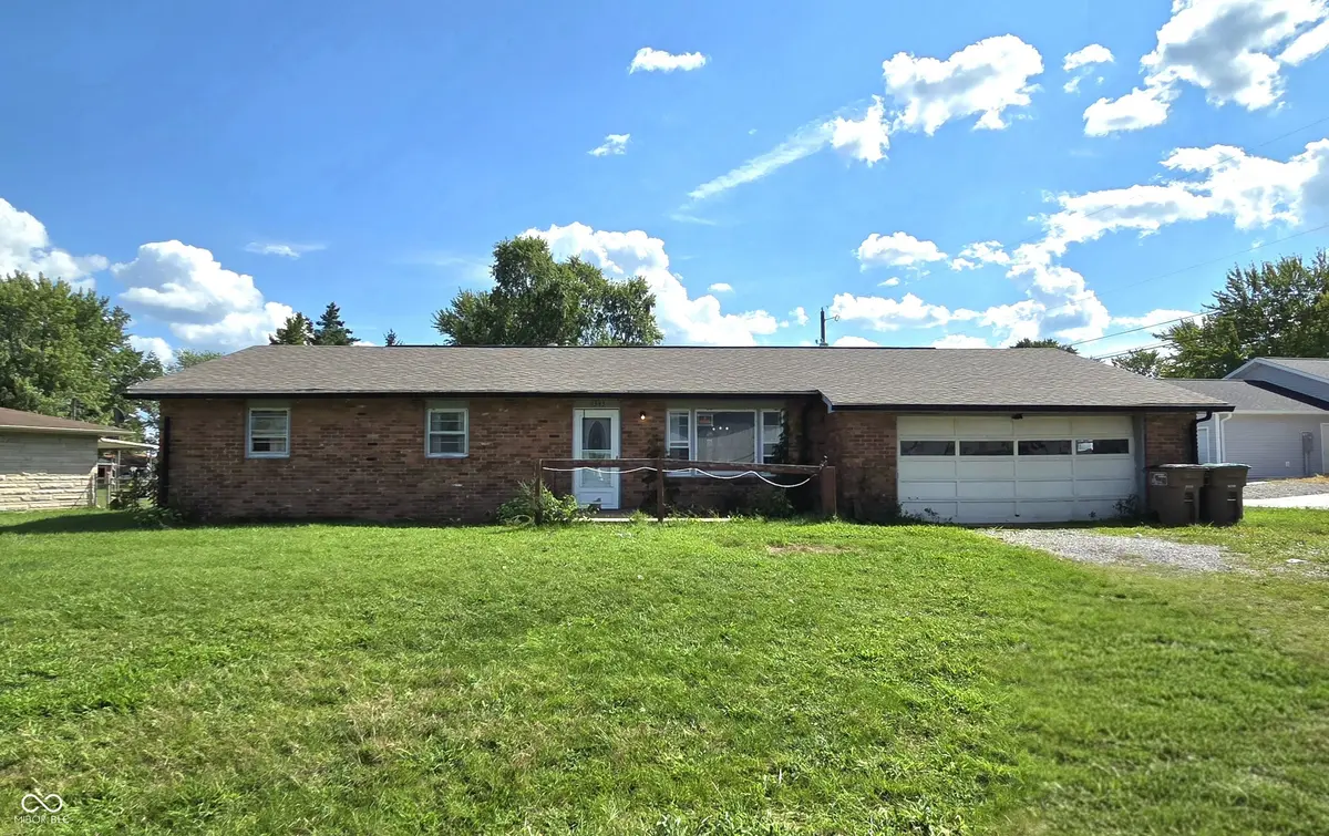 1343 W Paula DR, Columbus, IN 47201