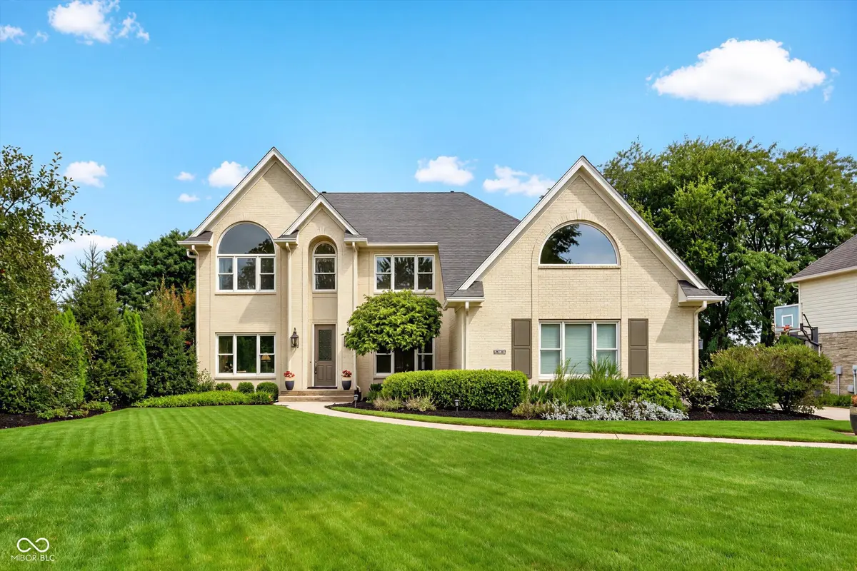 10415 Athalene LN, Fishers, IN 46055