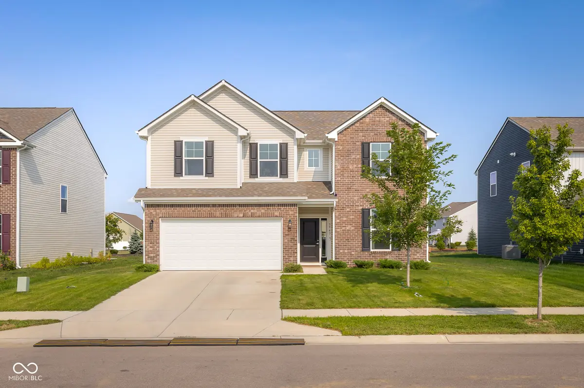 3943 Winston LN, Columbus, IN 47201