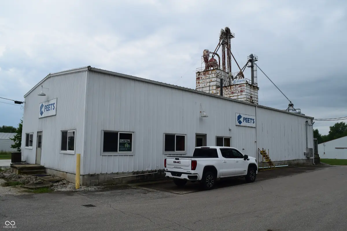 207 E Mill, Odon, IN 47562