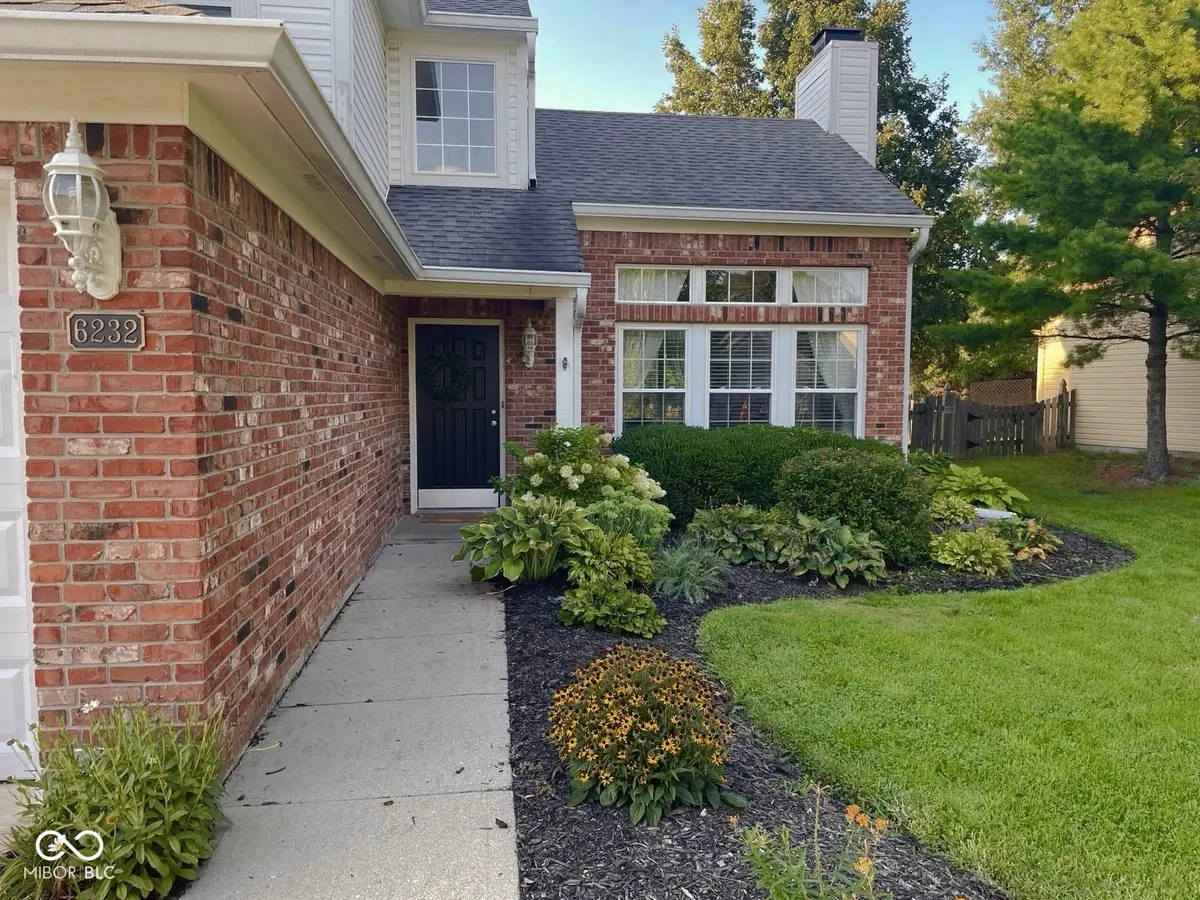 6232 Valleyview DR, Fishers, IN 46038