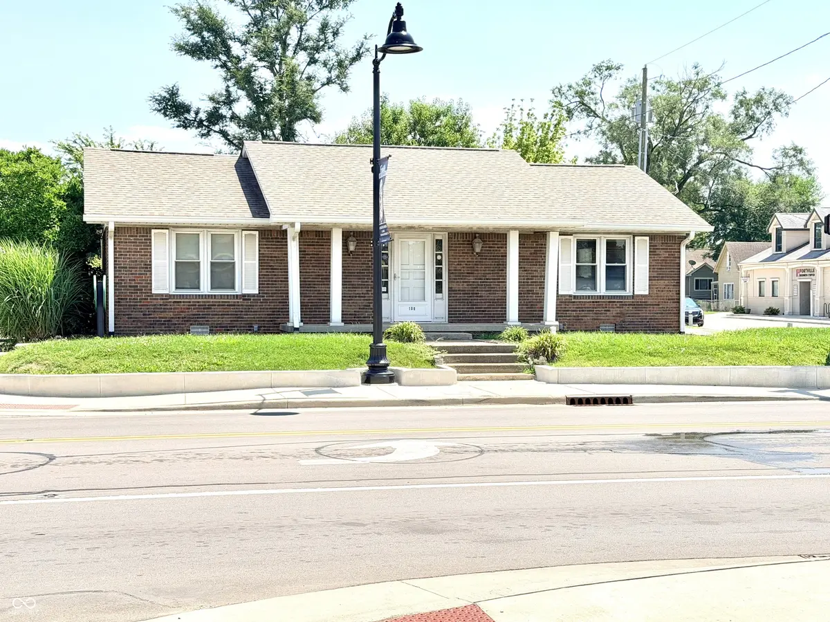 100 W Broadway ST, Fortville, IN 46040