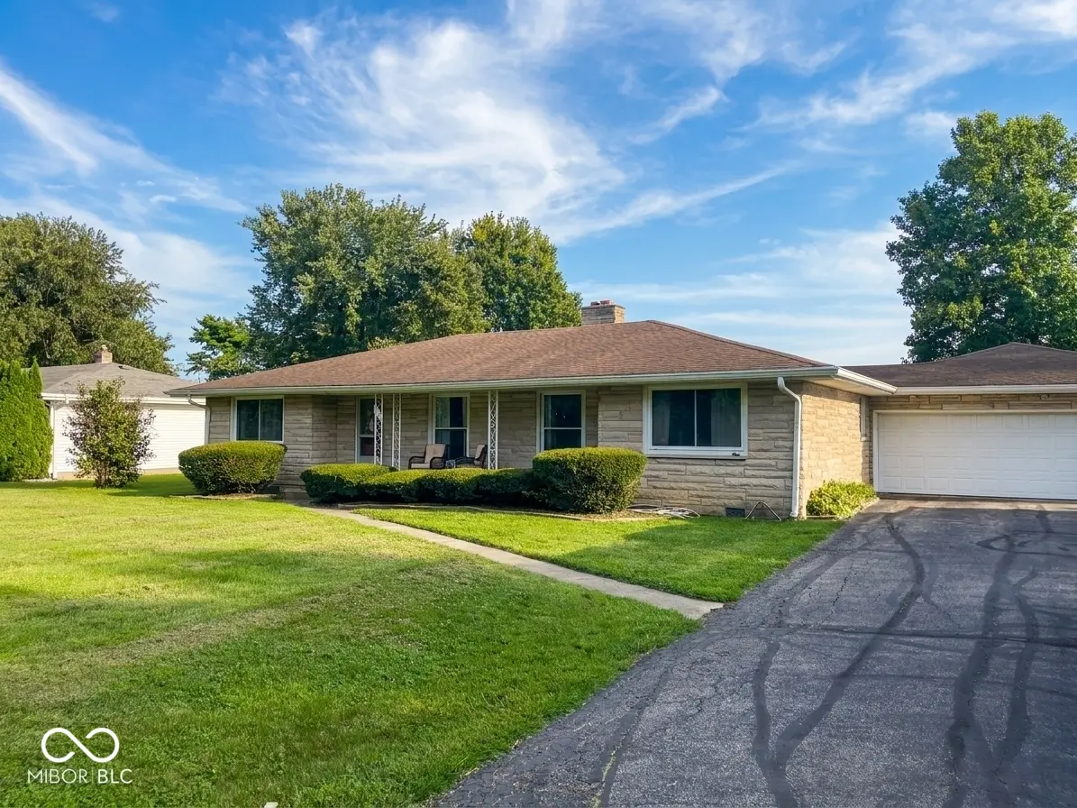 739 W Gossett RD, Frankfort, IN 46041