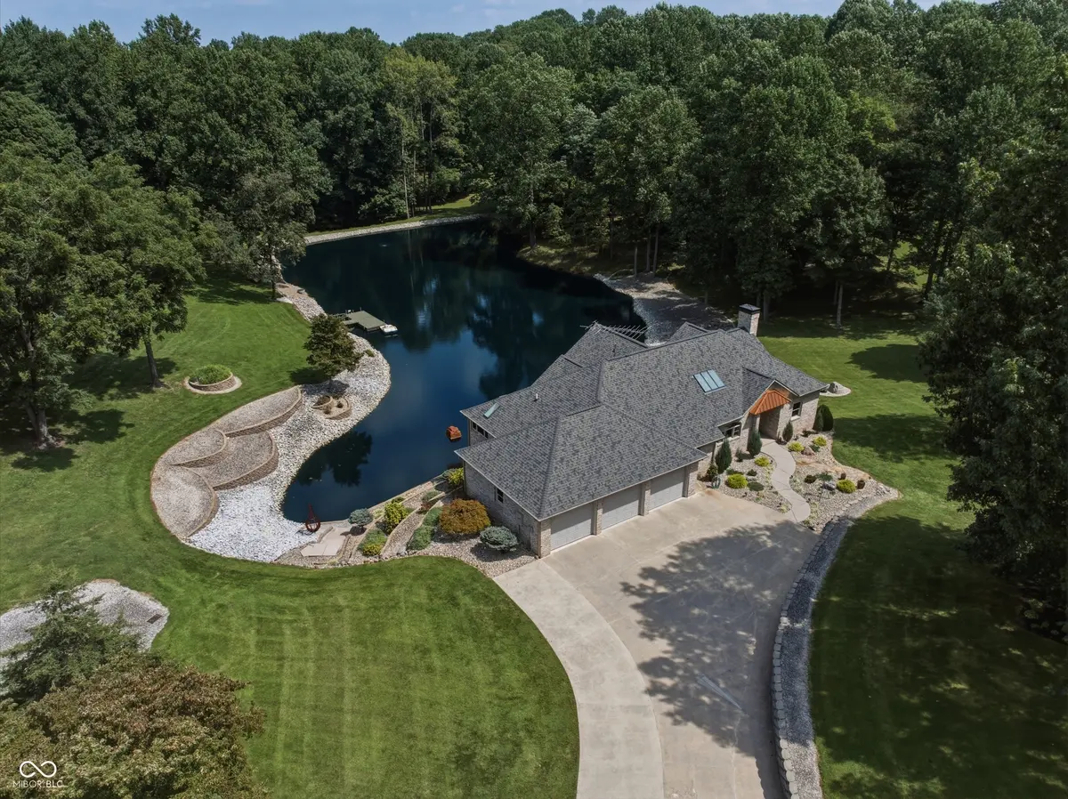 8565 S 500 W, Trafalgar, IN 46181