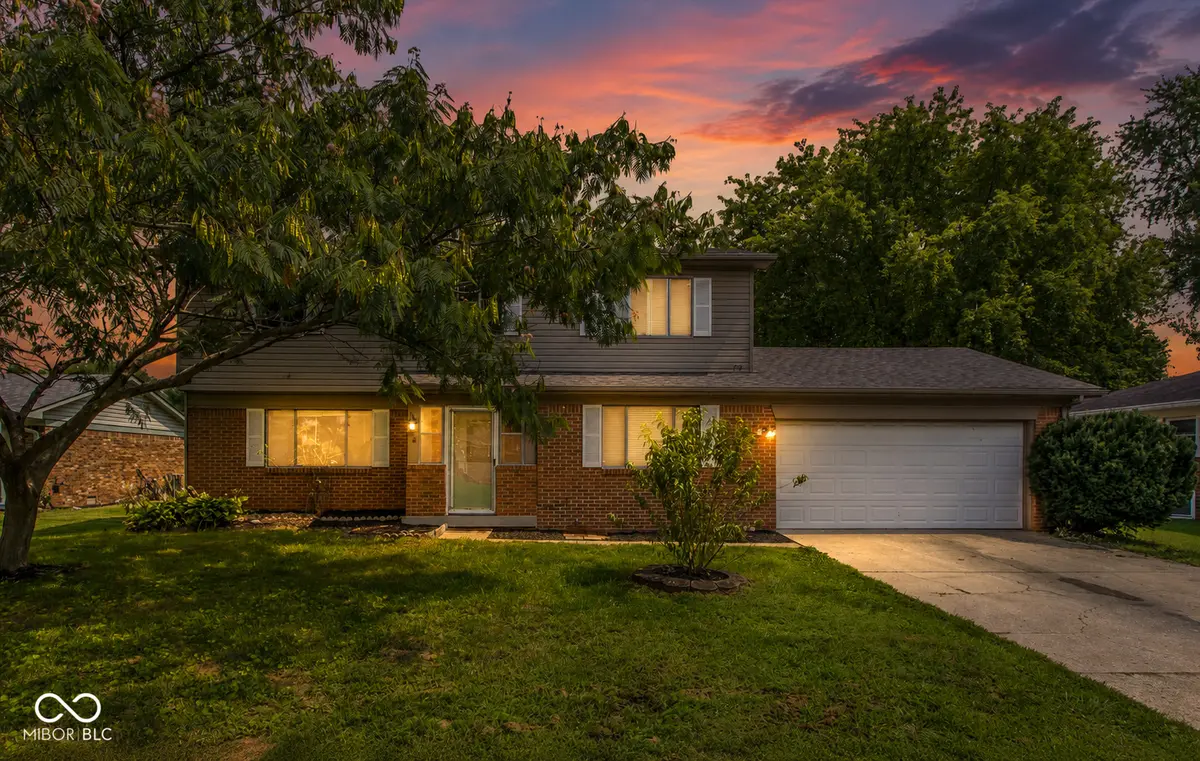 7621 Broadview DR, Indianapolis, IN 46227