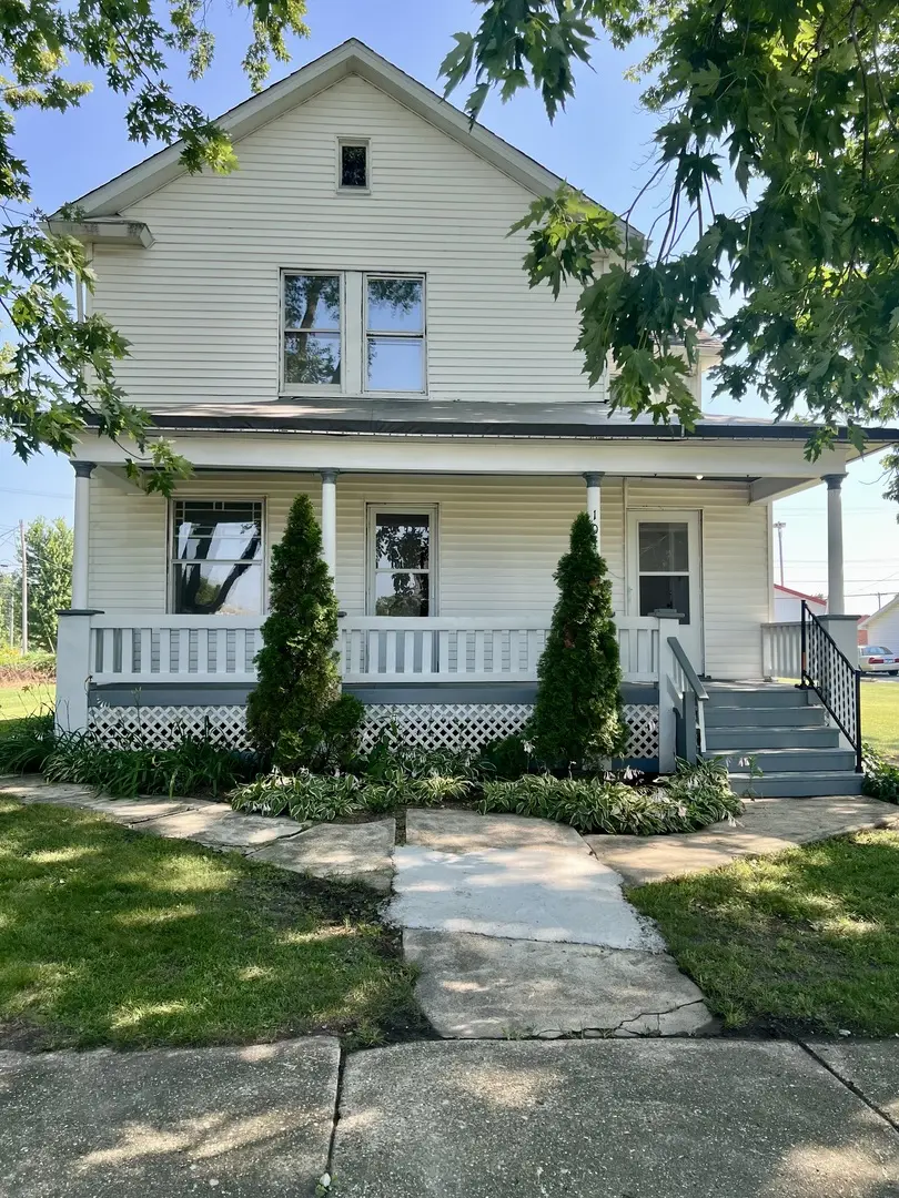 107 W Palmer ST, Thawville, IL 60968