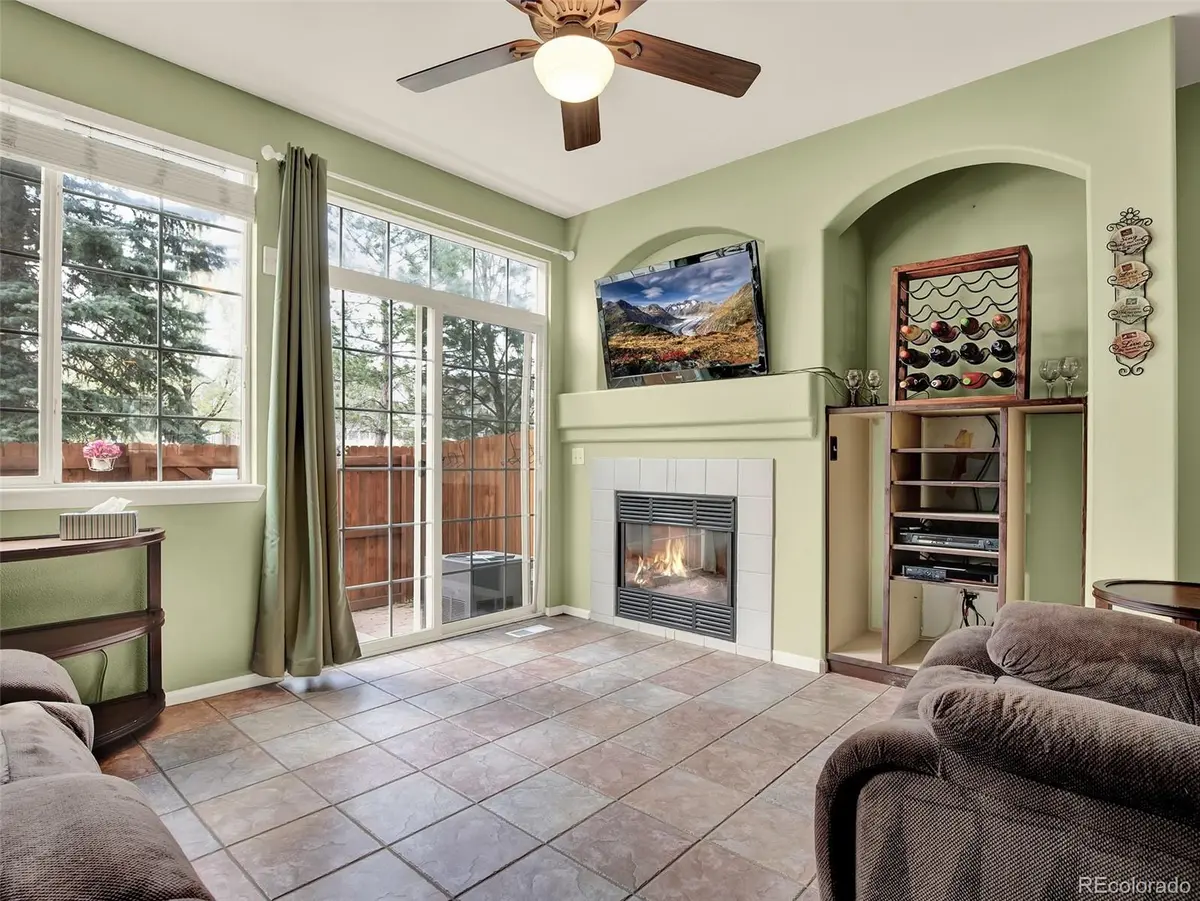 9186 W Phillips DR, Littleton, CO 80128