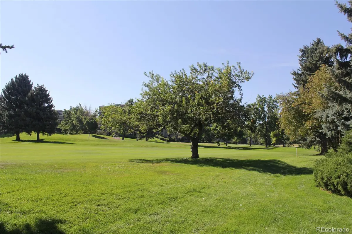2734 S Heather Gardens WAY, Aurora, CO 80014