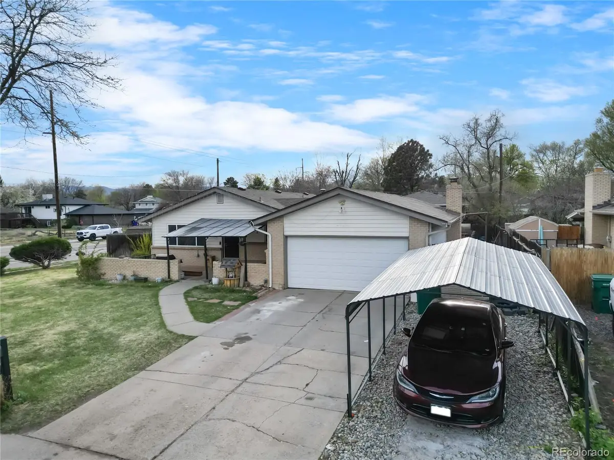 1093 S Holland ST, Lakewood, CO 80226