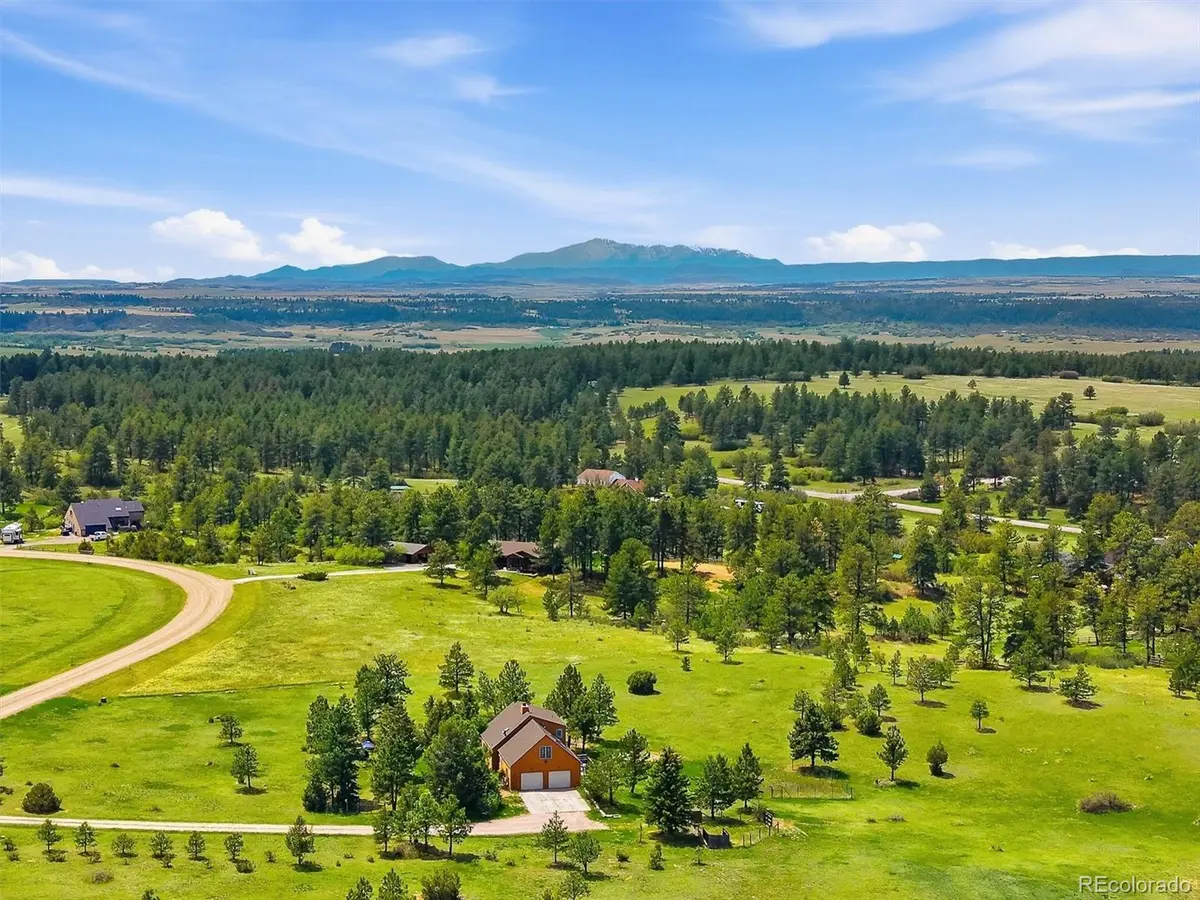2219 Meadow Green CIR, Franktown, CO 80116