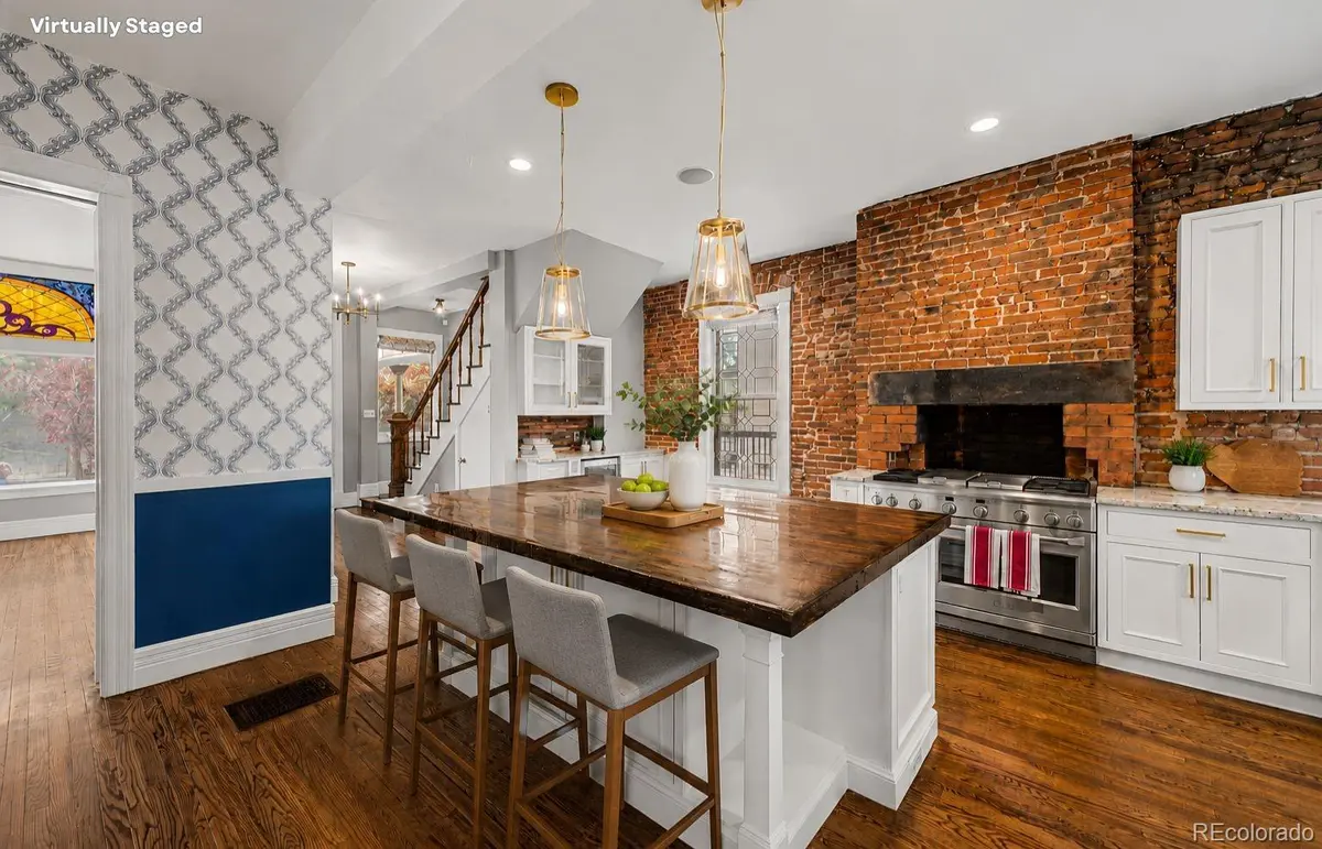 2080 N Clarkson ST, Denver, CO 80205