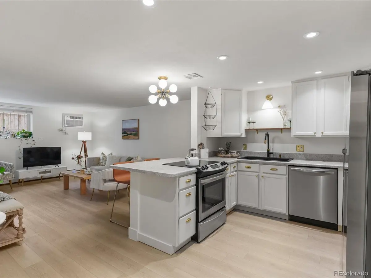 1050 N Lafayette ST #105, Denver, CO 80218