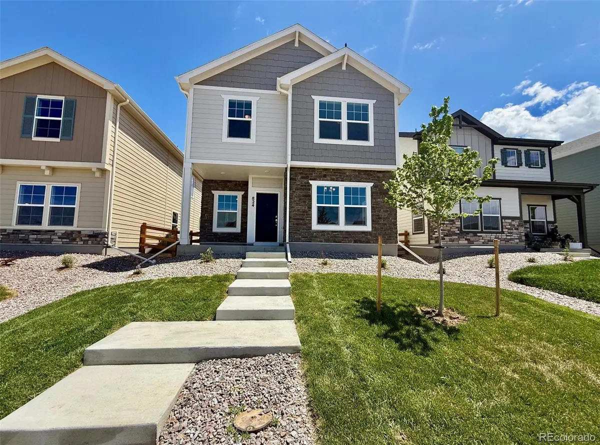 824 N Bently ST, Watkins, CO 80137