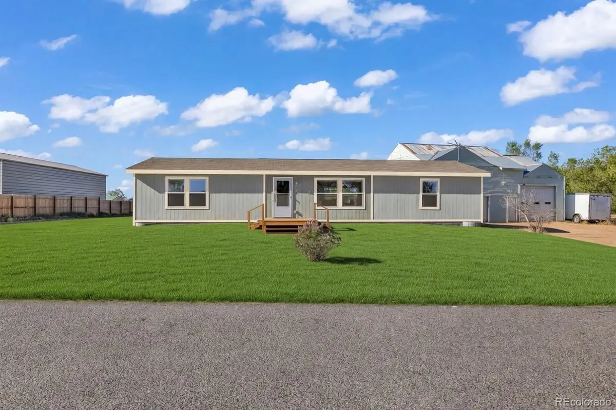 336 Lilac CIR, Lochbuie, CO 80603
