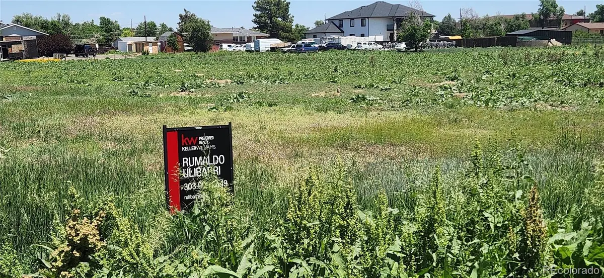 1053 N Joplin ST, Aurora, CO 80011