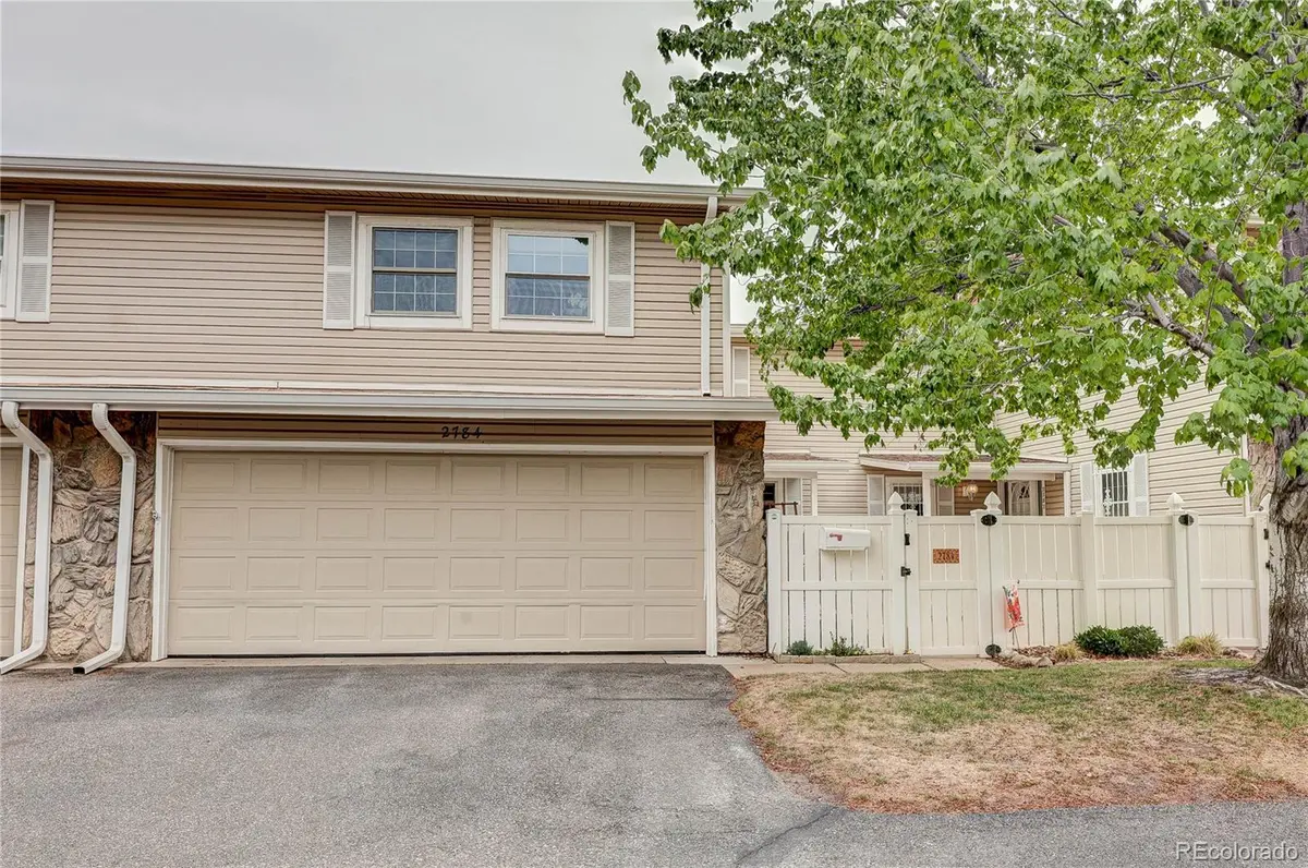 2784 S Heather Gardens WAY, Aurora, CO 80014