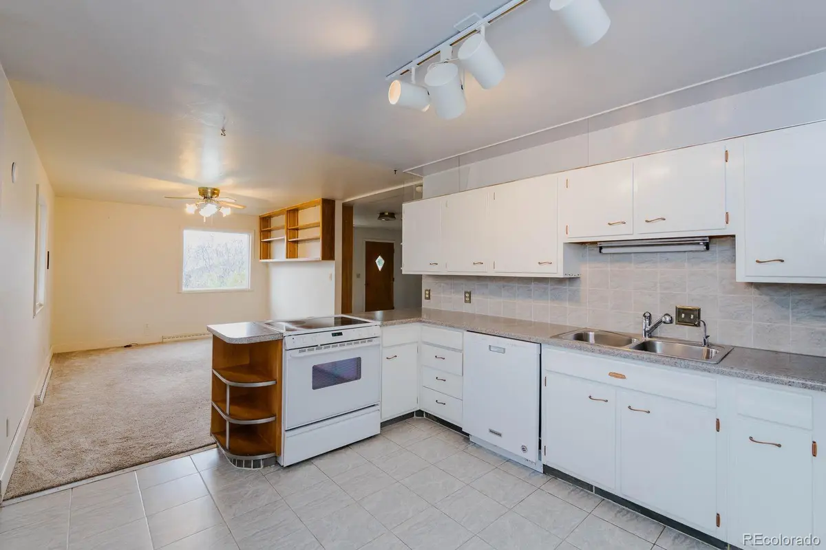 2 W Diamond AVE, Granby, CO 80446