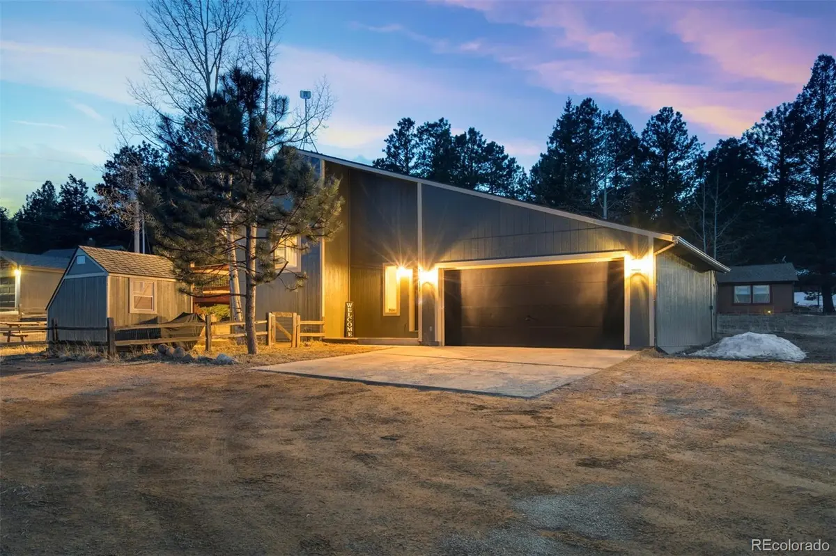 1011 W South AVE, Woodland Park, CO 80863