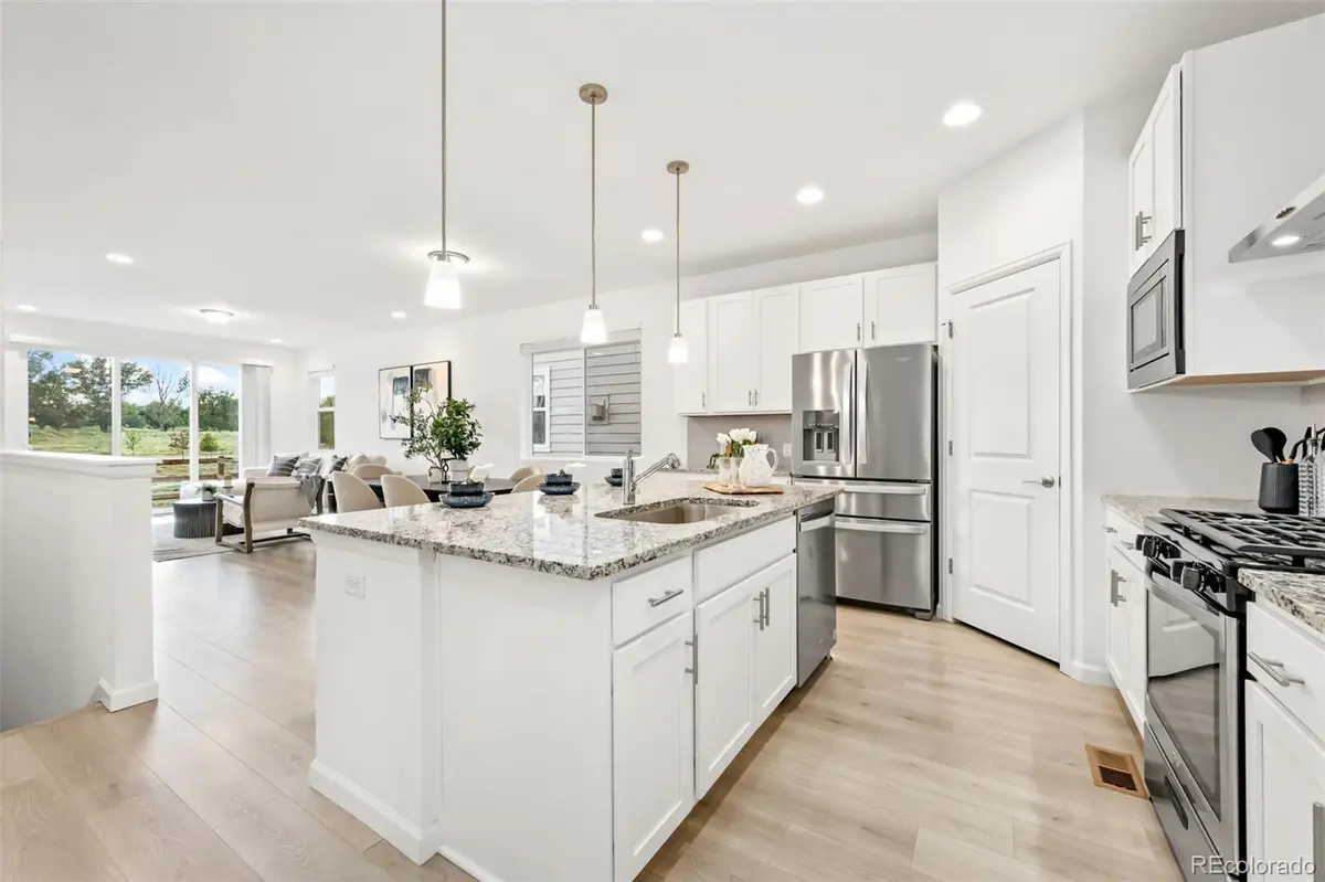 413 Overbrook LN, Longmont, CO 80504