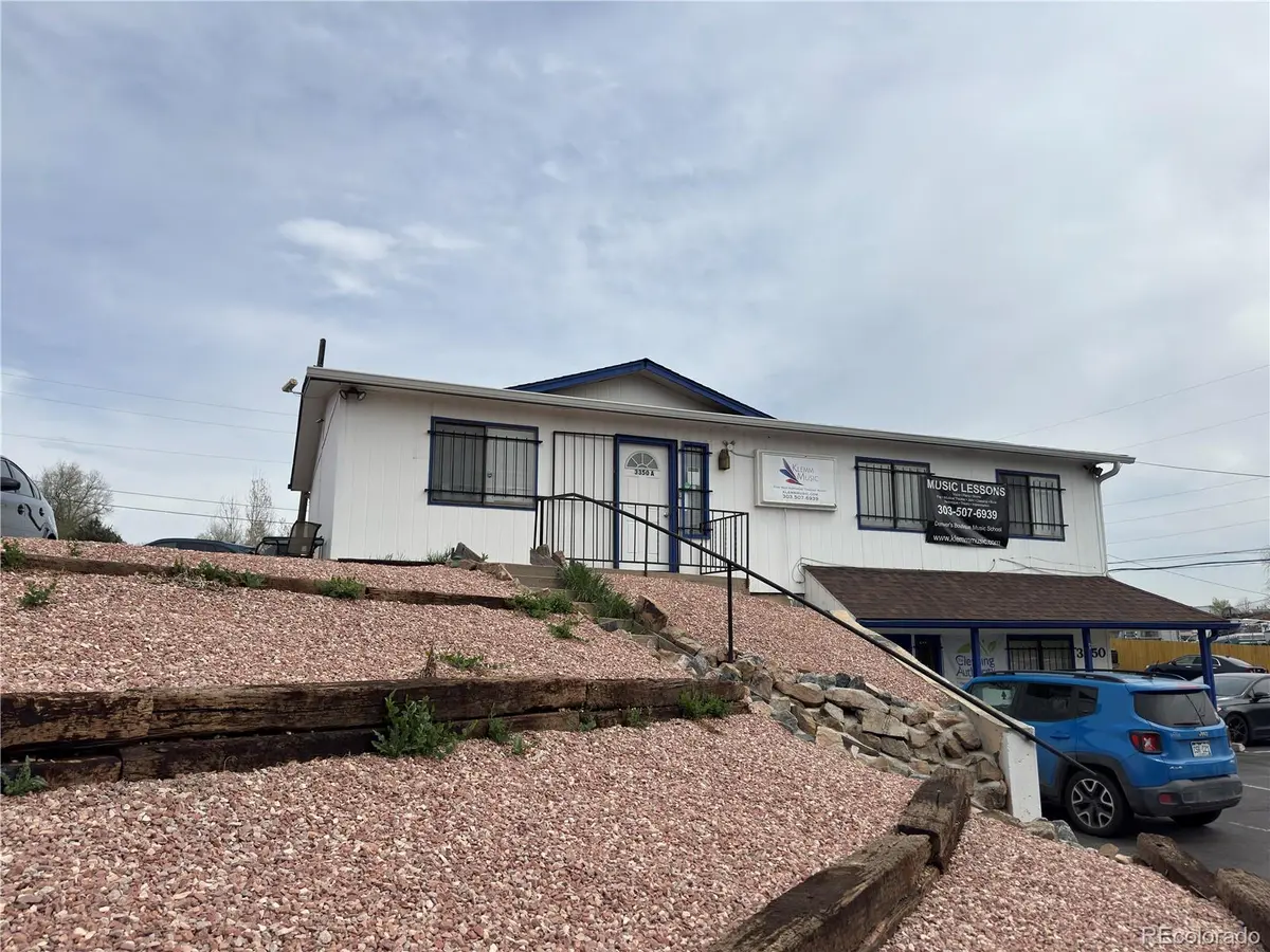 3350 S Knox CT #A, Englewood, CO 80110