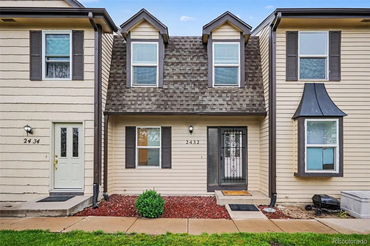 2432 Lexington Village LN, Colorado Springs, CO 80916