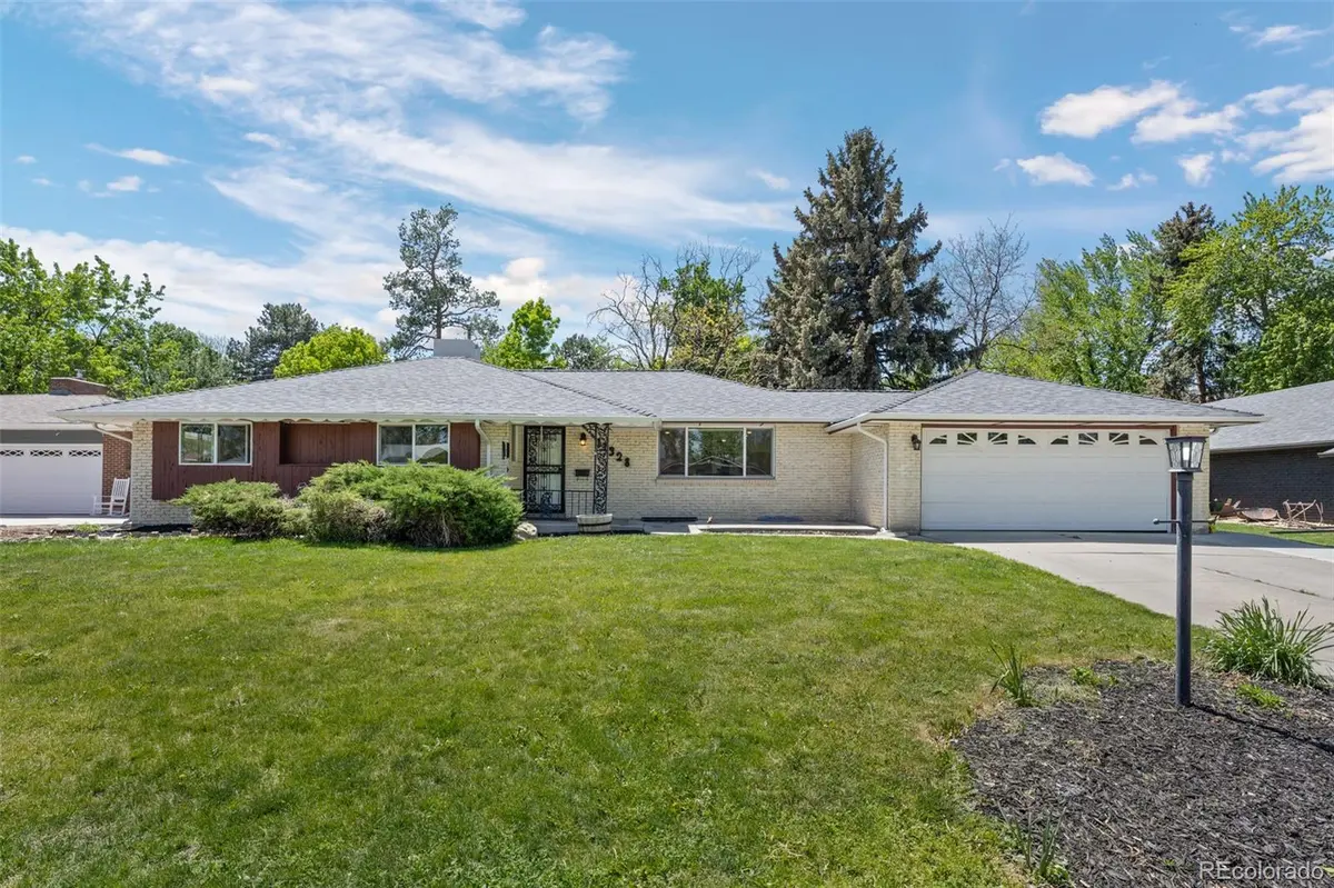 11328 W 27th AVE, Lakewood, CO 80215