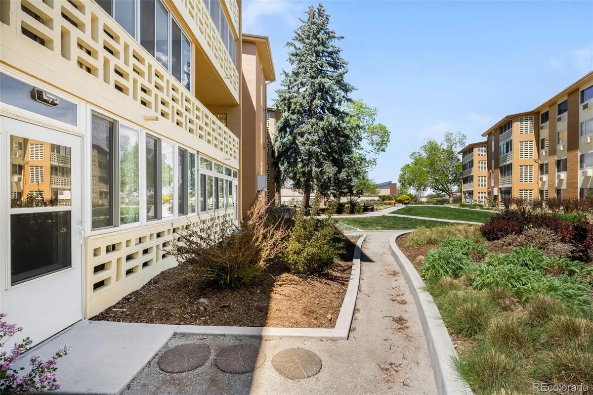 9655 E Center AVE #8A, Denver, CO 80247