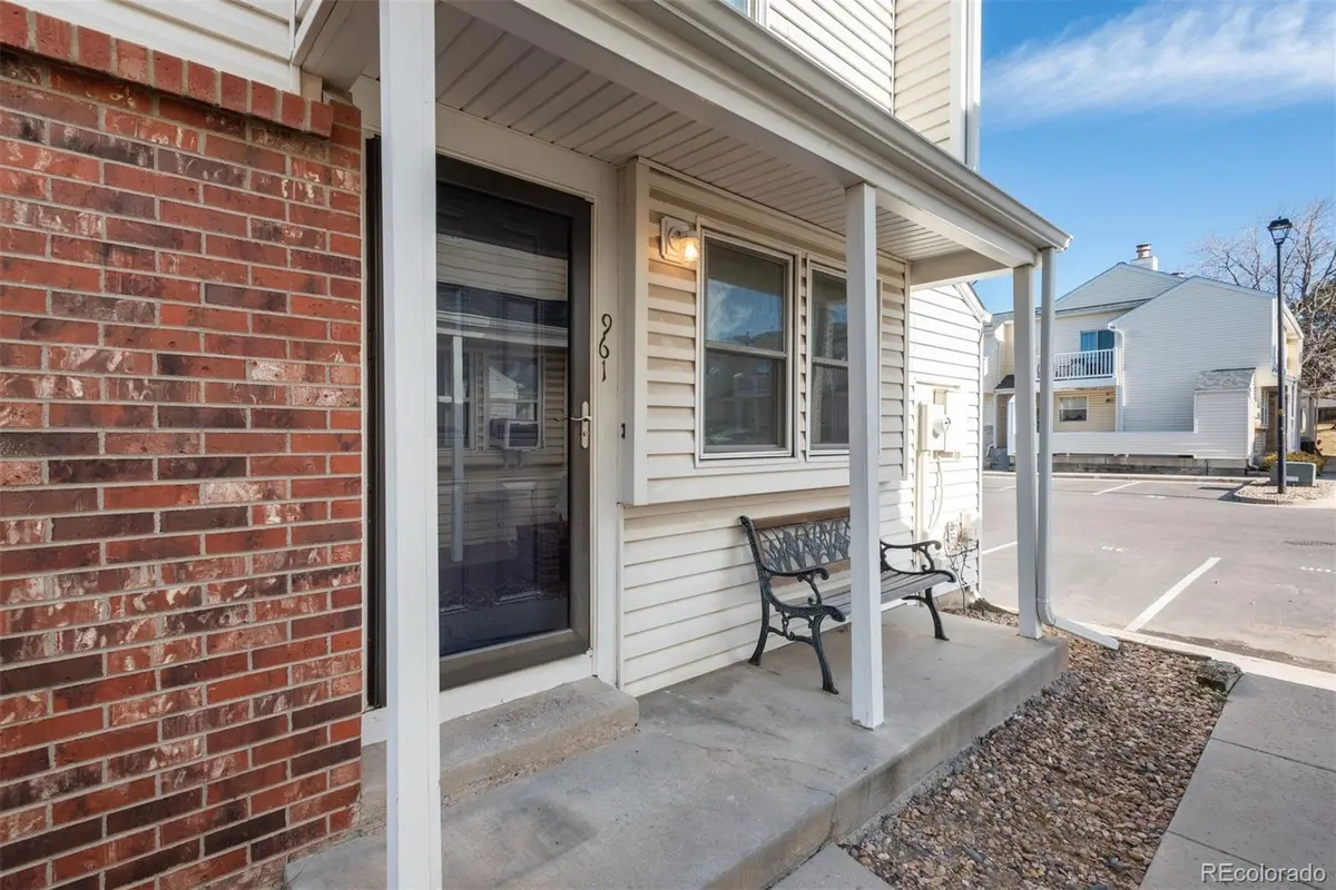 961 S Pitkin CT, Aurora, CO 80017