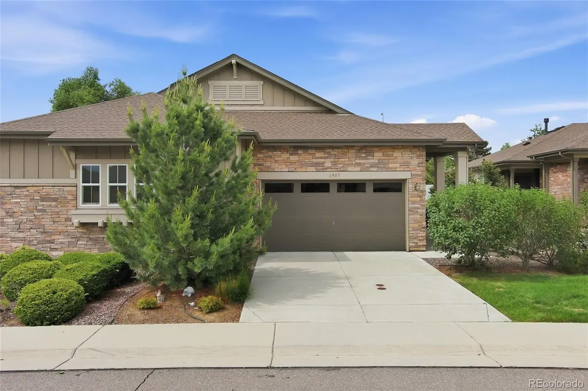 6907 W Jewell DR, Lakewood, CO 80227