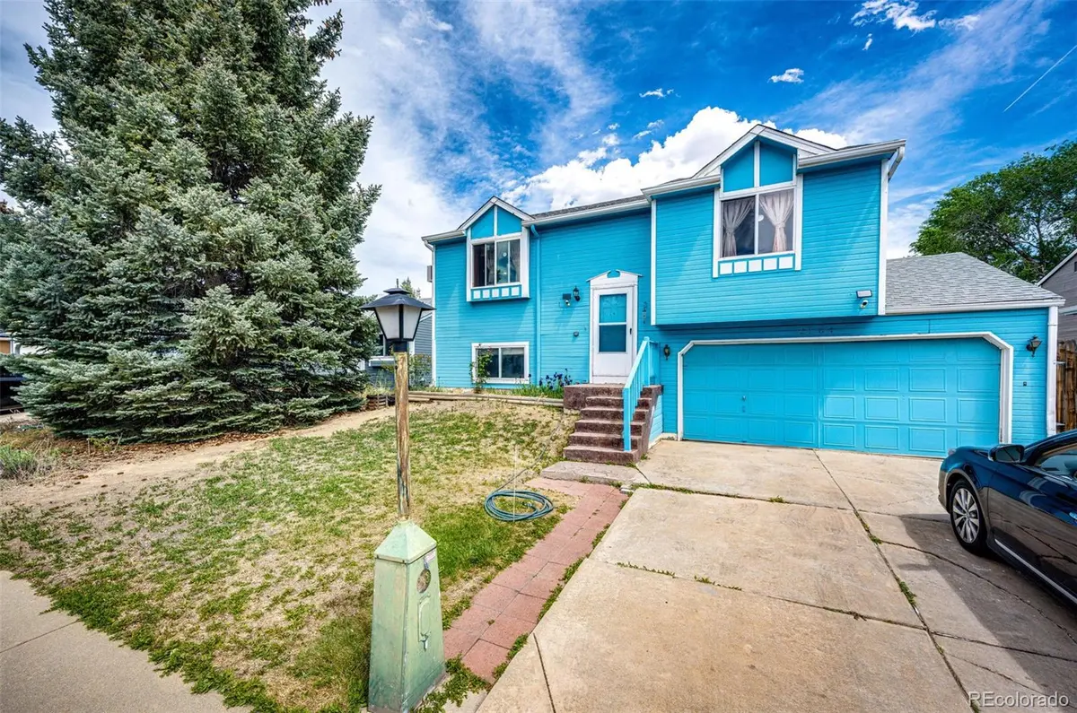 2164 Hackberry CIR, Longmont, CO 80501