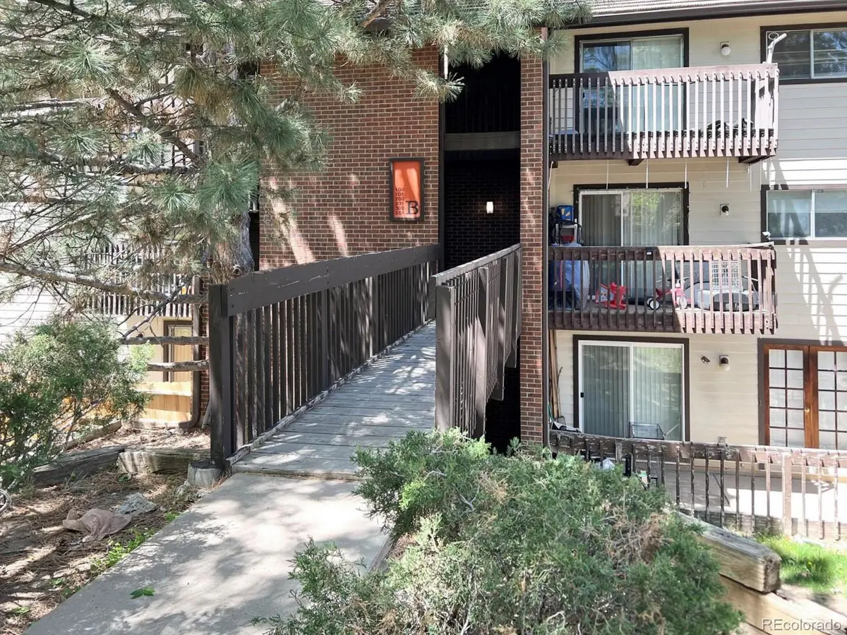 14590 E 2nd AVE #101B, Aurora, CO 80011