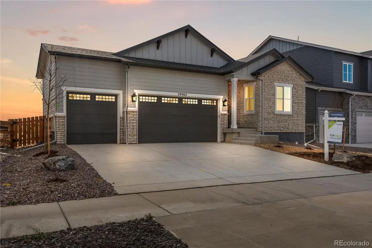 24562 E 34th AVE, Aurora, CO 80019