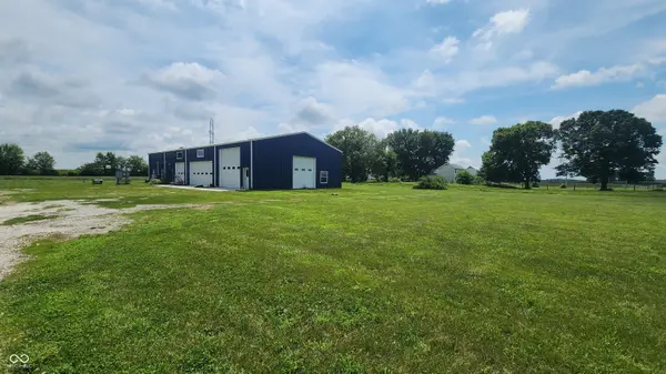 7796 N Meridian RD, Perrysville, IN 47974