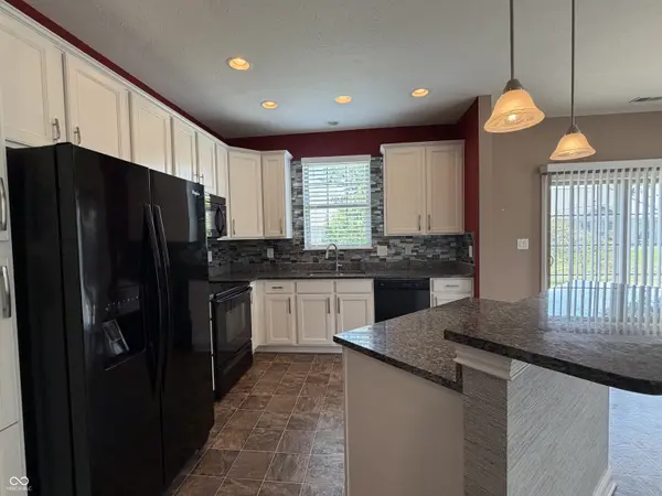 1341 Stoney Pointe WAY, Avon, IN 46123
