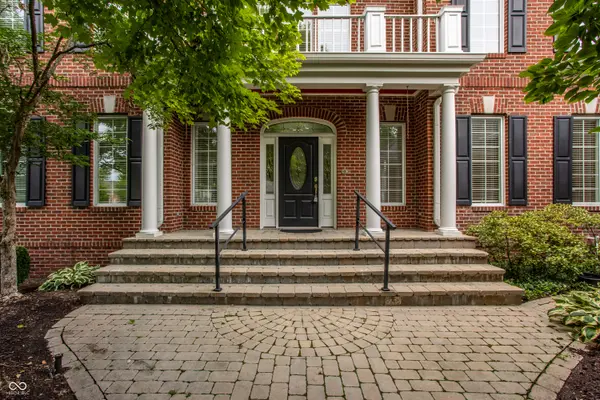 8039 Heyward DR, Indianapolis, IN 46250