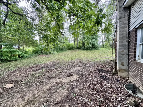 6425 W Todd CT, North Vernon, IN 47265