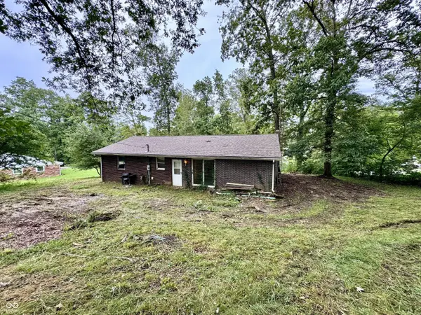 6425 W Todd CT, North Vernon, IN 47265