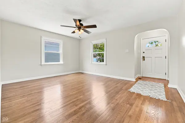 329 N 15th AVE, Beech Grove, IN 46107