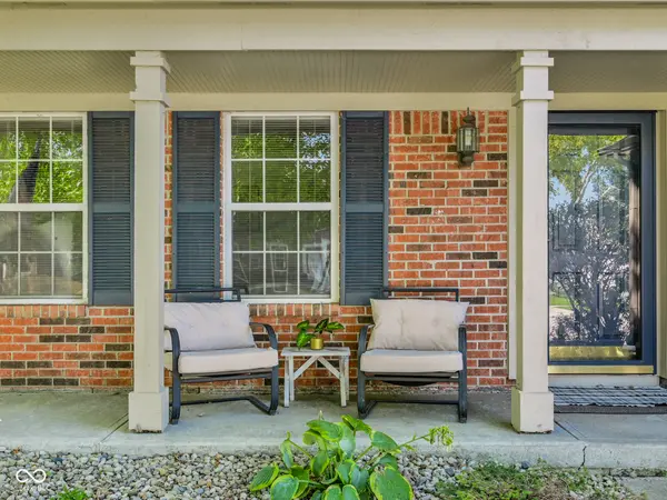 1213 Barrington DR, Greenwood, IN 46143