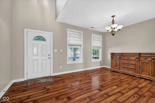 5889 Monticello Square LN, Indianapolis, IN 46234