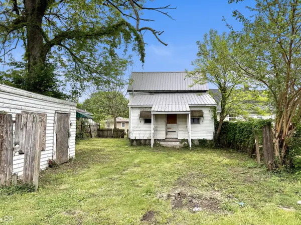 1327 S Harrison ST, Shelbyville, IN 46176