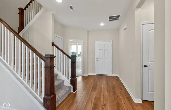 3394 Churchill LN, Whitestown, IN 46075