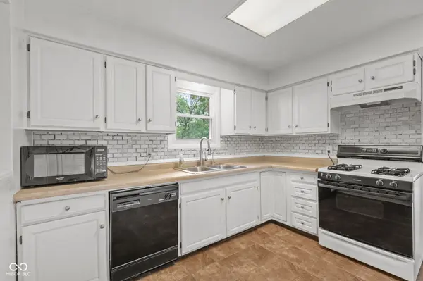 3731 E Rembrandt DR, Martinsville, IN 46151