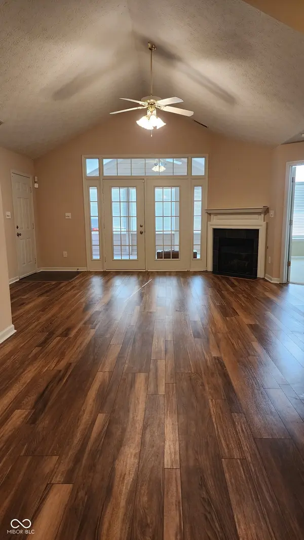 2325 Steeple Chase, Shelbyville, IN 46176