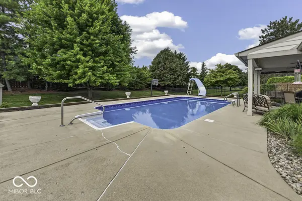 1133 Hudson Bay DR, Greenwood, IN 46142