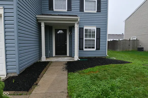647 Hickory Pine DR, New Whiteland, IN 46184