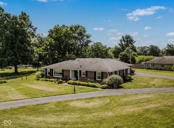 1603 McCullough LN, Columbus, IN 47203