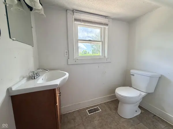 212 N Elm ST, Muncie, IN 47305