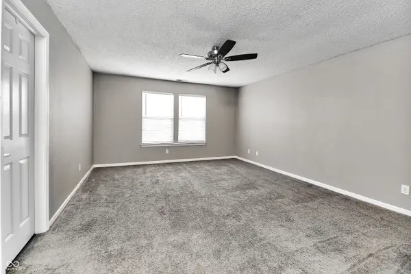 10275 Lothbury CIR, Fishers, IN 46037