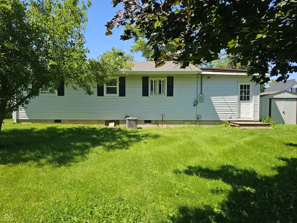 202 W Walnut ST, Bainbridge, IN 46105
